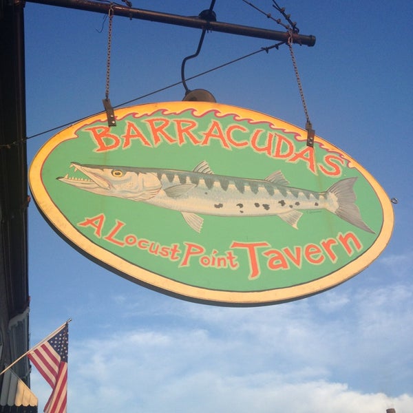Foto tomada en Barracuda&#39;s Locust Point Tavern  por Roswell E. el 6/19/2013