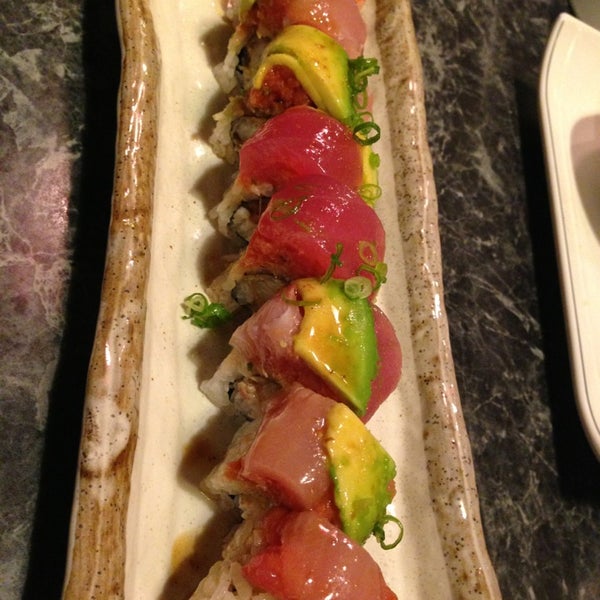 Снимок сделан в Yummy Grill &amp; Sushi пользователем Mei L. 7/26/2013