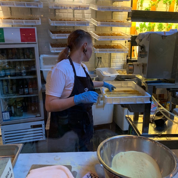 Foto diambil di Due&#39; Cucina Italiana oleh Jeff J. P. pada 8/15/2019
