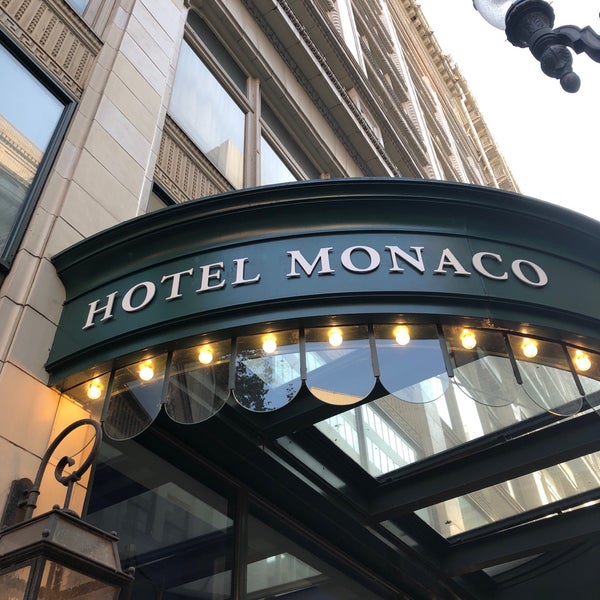 Das Foto wurde bei Kimpton Hotel Monaco Portland von Jeff J. P. am 7/31/2018 aufgenommen