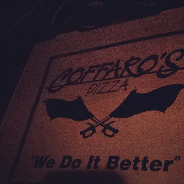 Foto tirada no(a) Coffaro&#39;s Pizza por Gonzo G. em 5/25/2013