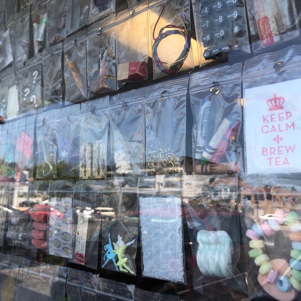 Free Oakland Up Thrift Vintage Store In Lower Dimond