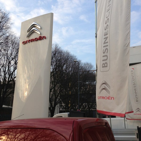 Photo taken at Citroën Milano by Mariachiara Z. on 3/23/2013