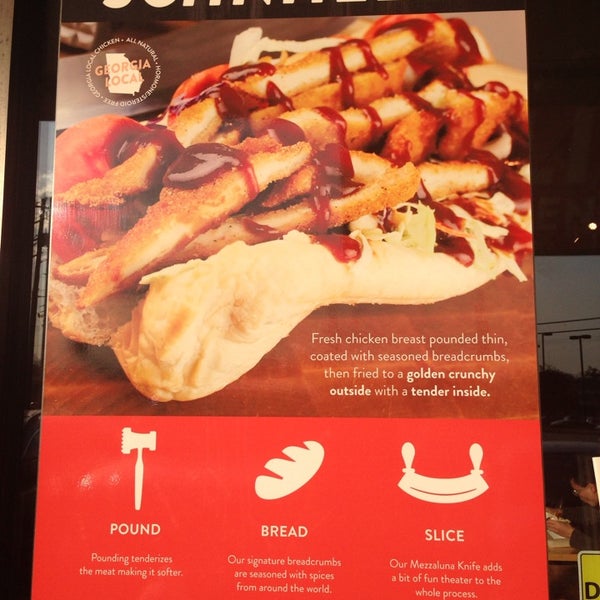 Foto scattata a Seven Hens Chicken Schnitzel Eatery da Mandy D. il 3/11/2014
