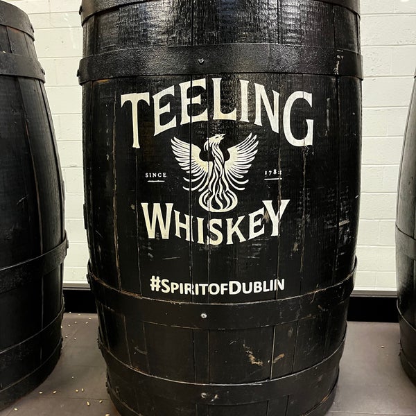 Foto tirada no(a) Teeling Whiskey Distillery por Kenny U. em 10/16/2022