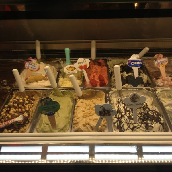 Foto scattata a Gelato-go South Beach da Caroline B. il 1/31/2013