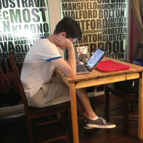 6/11/2013に4аkiboyがCheck In Cafeで撮った写真