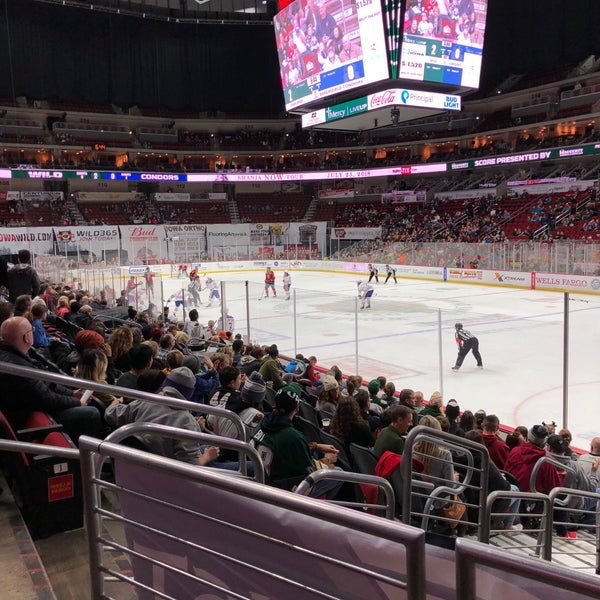 Foto tirada no(a) Wells Fargo Arena por Brad D. em 1/20/2018