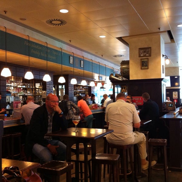Foto tirada no(a) Belgian Beer Café por Petri H. em 7/25/2014