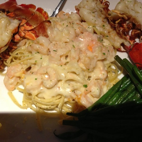 Photo taken at Red Lobster by @ngie on 3/22/2013