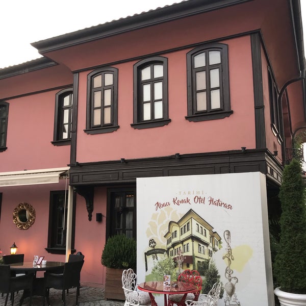 รูปภาพถ่ายที่ Abacı Konak Otel โดย Hakan S. เมื่อ 9/4/2019