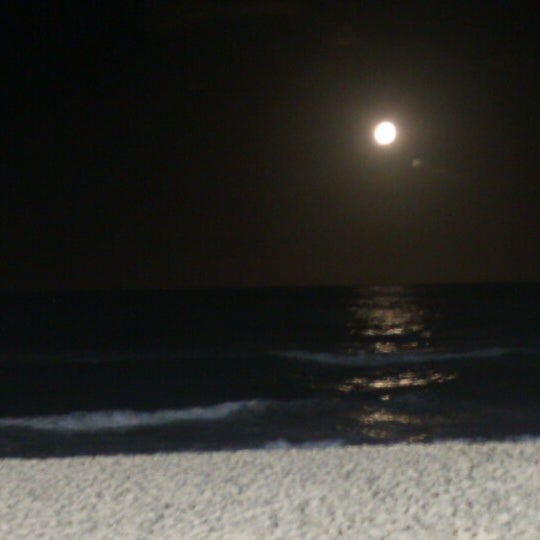 Das Foto wurde bei Kurrawa Beach von Robert am 3/28/2013 aufgenommen
