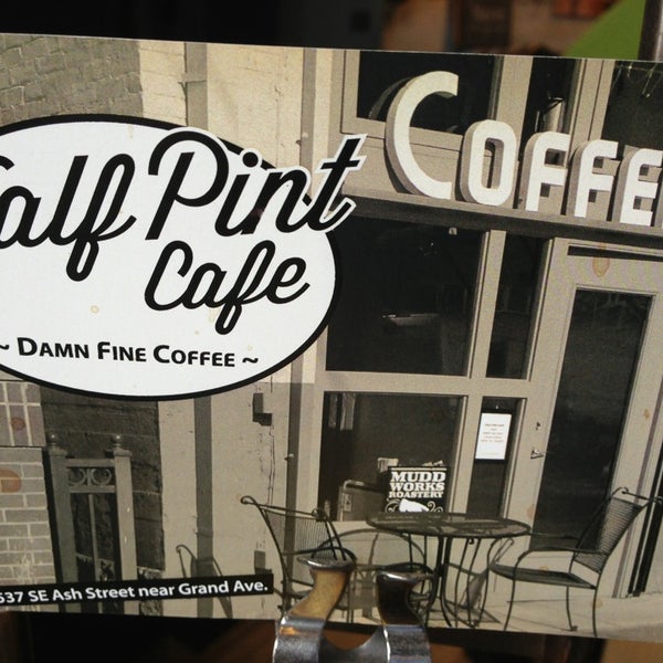 Foto tirada no(a) Half Pint Cafe por Matthew B. em 3/21/2013