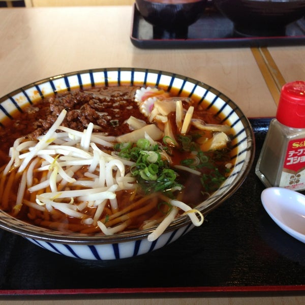 Photo prise au Sho Authentic Japanese Cuisine par Matthew B. le2/8/2013