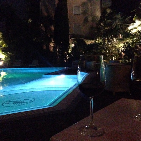 11/7/2014 tarihinde Kristina S.ziyaretçi tarafından Hotel Villa Nicolli'de çekilen fotoğraf