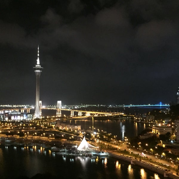 Best Macau night scene from Sky 21