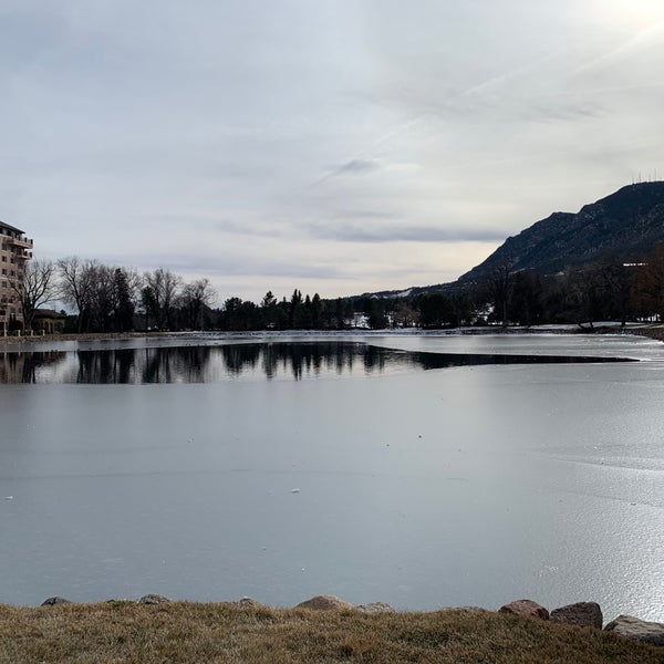 Cheyenne Lake At The Broadmoor Broadmoor Colorado Springs, CO