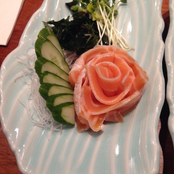 3/3/2015 tarihinde Amy Z.ziyaretçi tarafından Sushi Sake'de çekilen fotoğraf