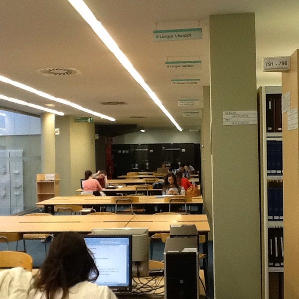 Photo taken at Biblioteca de Comunicació i Hemeroteca General UAB by Rafael F. on 4/8/2014