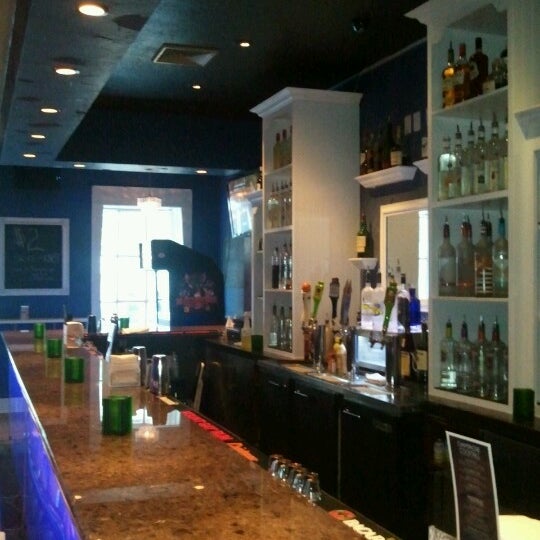 Foto tomada en The Duplex Lounge &amp; Bar- MILWAUKEE  por Shannan L. el 10/12/2012