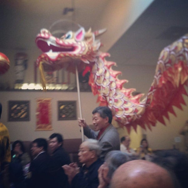 3/31/2014 tarihinde Don B.ziyaretçi tarafından House of Hong'de çekilen fotoğraf