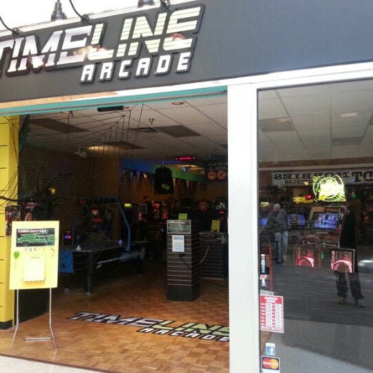 Foto tirada no(a) Timeline Arcade por Ricky B. em 10/13/2012