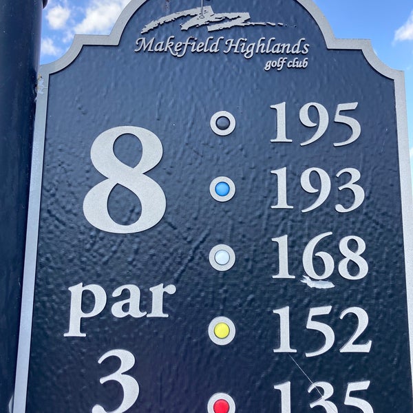 Foto diambil di Makefield Highlands Golf Club oleh Derek S. pada 5/30/2022