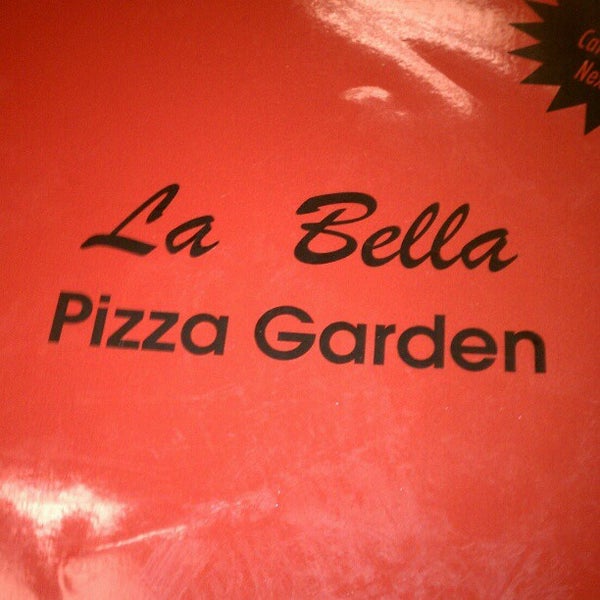 10/20/2012にMichael L.がLa Bella Pizzaで撮った写真