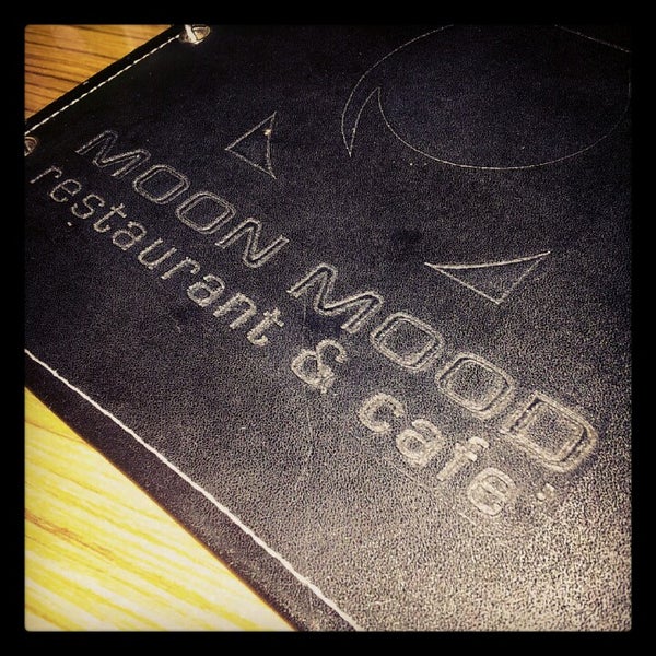 Moon mood перевод. Moon mood перевод