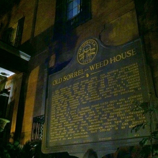 รูปภาพถ่ายที่ Sorrel Weed House - Haunted Ghost Tours in Savannah โดย Cory S. เมื่อ 3/2/2013