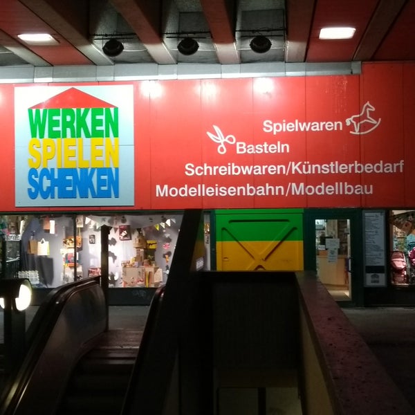 Photo taken at Werken Spielen Schenken by Sven G. on 10/2/2018