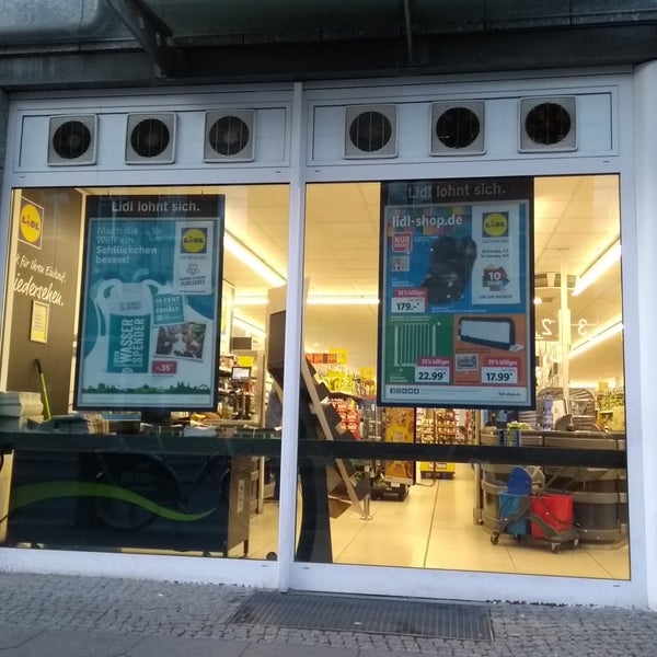 Foto tirada no(a) Lidl por Sven G. em 6/9/2019