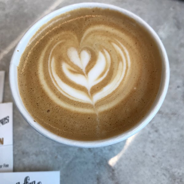 Foto scattata a Coffee Cultures da Saintvictoria il 1/21/2018