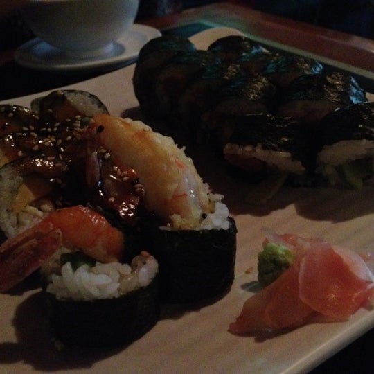 9/14/2012 tarihinde Kat H.ziyaretçi tarafından The Sushi Place - UTEP'de çekilen fotoğraf