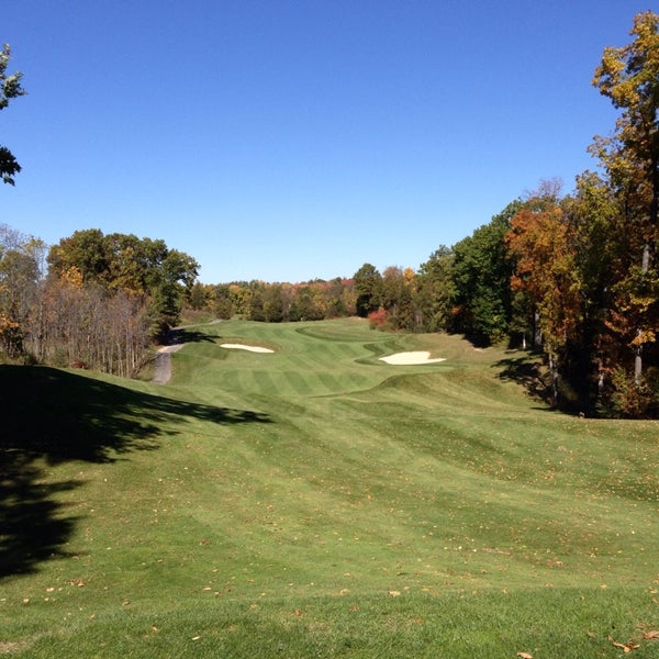Das Foto wurde bei Moose Ridge Golf Course von Colin T. am 10/12/2014 aufgenommen