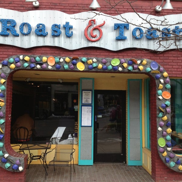 Roast & Toast Café in Petoskey