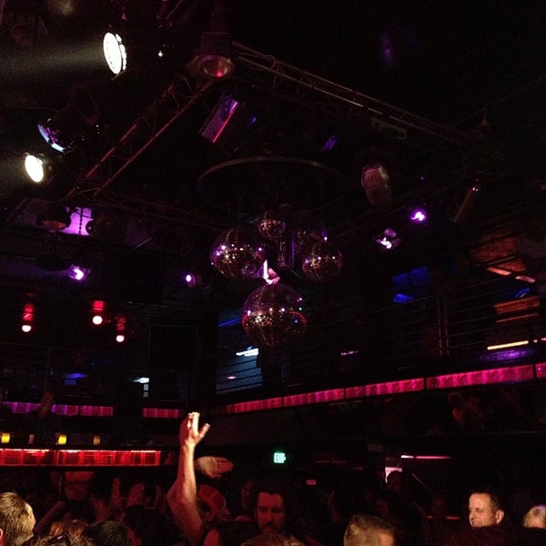 7/28/2013にRod A.がNeighbours Nightclubで撮った写真