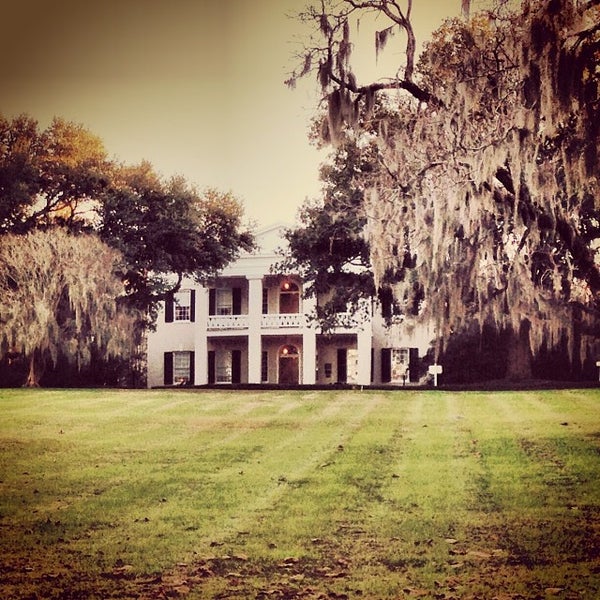 Quitman Lounge At Monmouth Plantation 11 tips