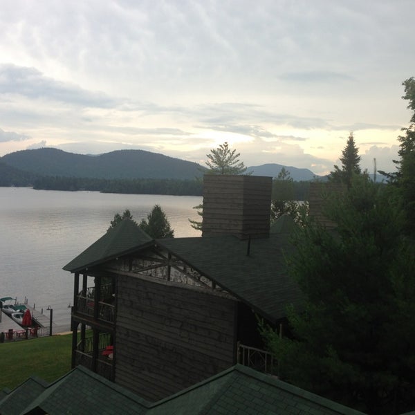 Foto tirada no(a) Lake Placid Lodge por Brenda G. em 7/18/2013