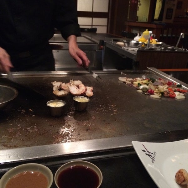 4/24/2014 tarihinde Crystal A.ziyaretçi tarafından Musashi&#39;s Japanese Steakhouse'de çekilen fotoğraf