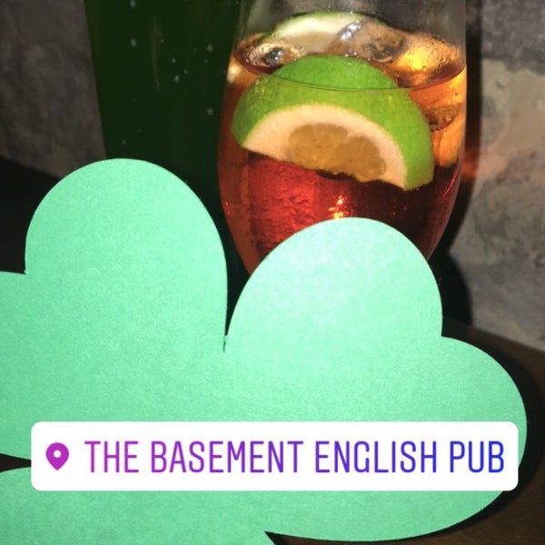 Foto tirada no(a) The Basement English Pub por Dessa V. em 3/18/2017