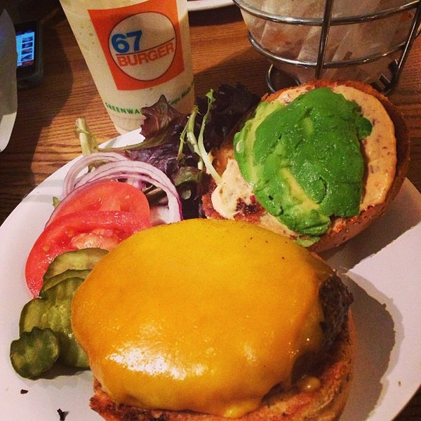 Снимок сделан в 67 Burger пользователем Gracie L. 2/16/2013