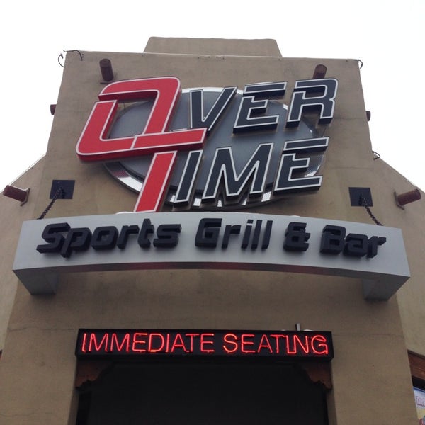 Photo prise au Overtime Grill and Bar par Ben G. le12/15/2013