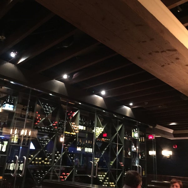 4/1/2018에 Gino N.님이 Bâton Rouge Grillhouse &amp; Bar에서 찍은 사진