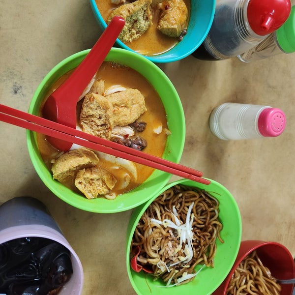 Mee Curry Hoi Yin Jalan Telok Cempedak