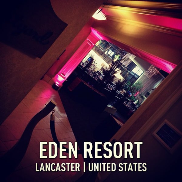 Foto tirada no(a) Eden Resort &amp; Suites, Best Western Premier Collection por Jason K. em 6/8/2013