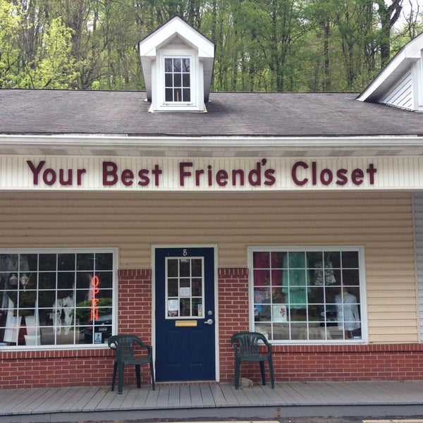 Photos At Your Best Friend S Closet White Oak Pa