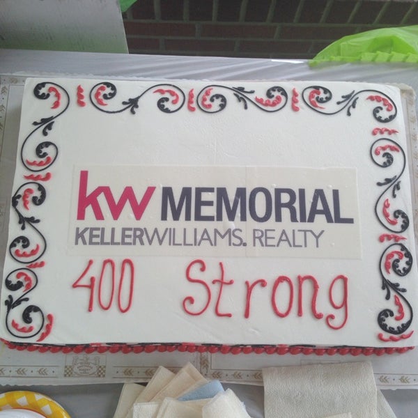 Foto diambil di Keller Williams Realty Memorial oleh Kami B. pada 10/30/2014
