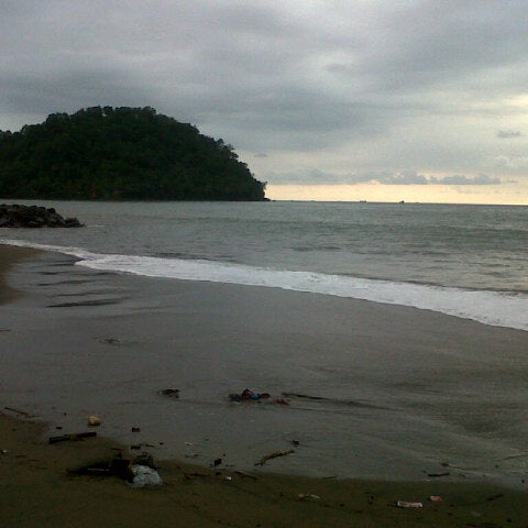 Photos At Pantai Air Manis Beach In Padang