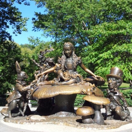 alice in wonderland statue garden
